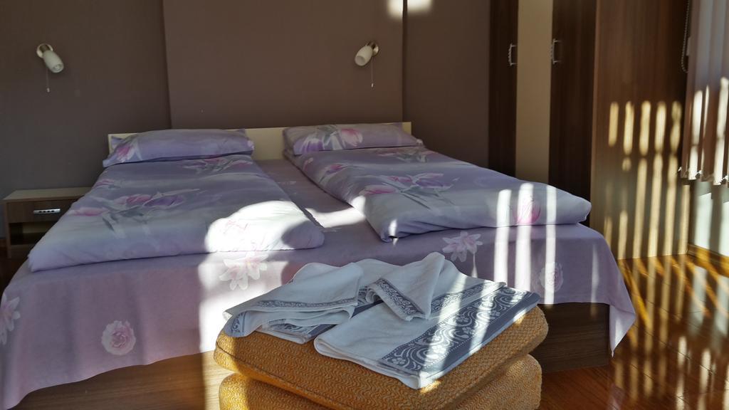 Kyurkchievi Guest House Saparewa Banja Pokój zdjęcie