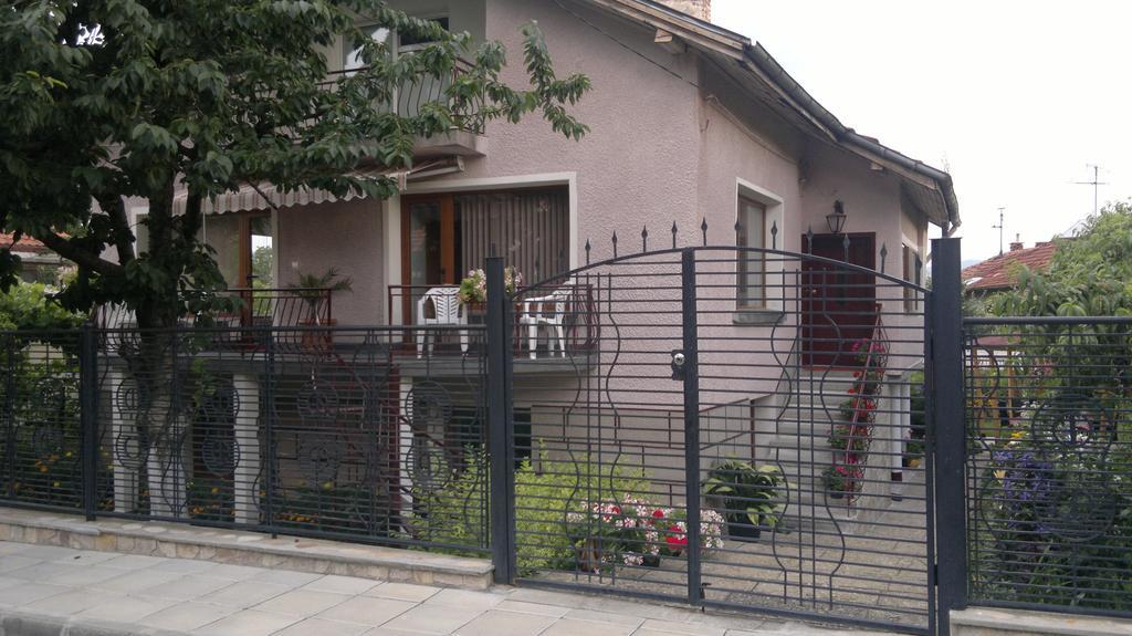 Kyurkchievi Guest House Saparewa Banja Zewnętrze zdjęcie